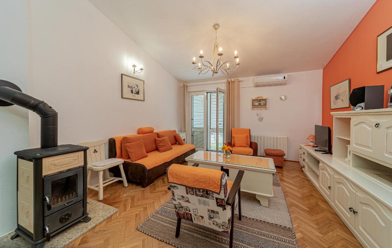Apartments Villa Lilla Baška Voda Екстериор снимка