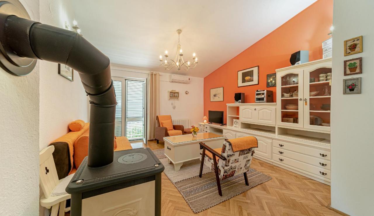 Apartments Villa Lilla Baška Voda Екстериор снимка