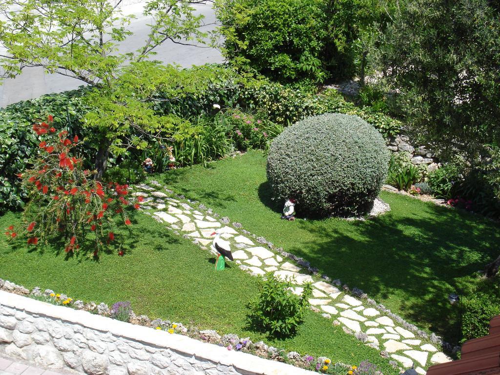 Apartments Villa Lilla Baška Voda Екстериор снимка