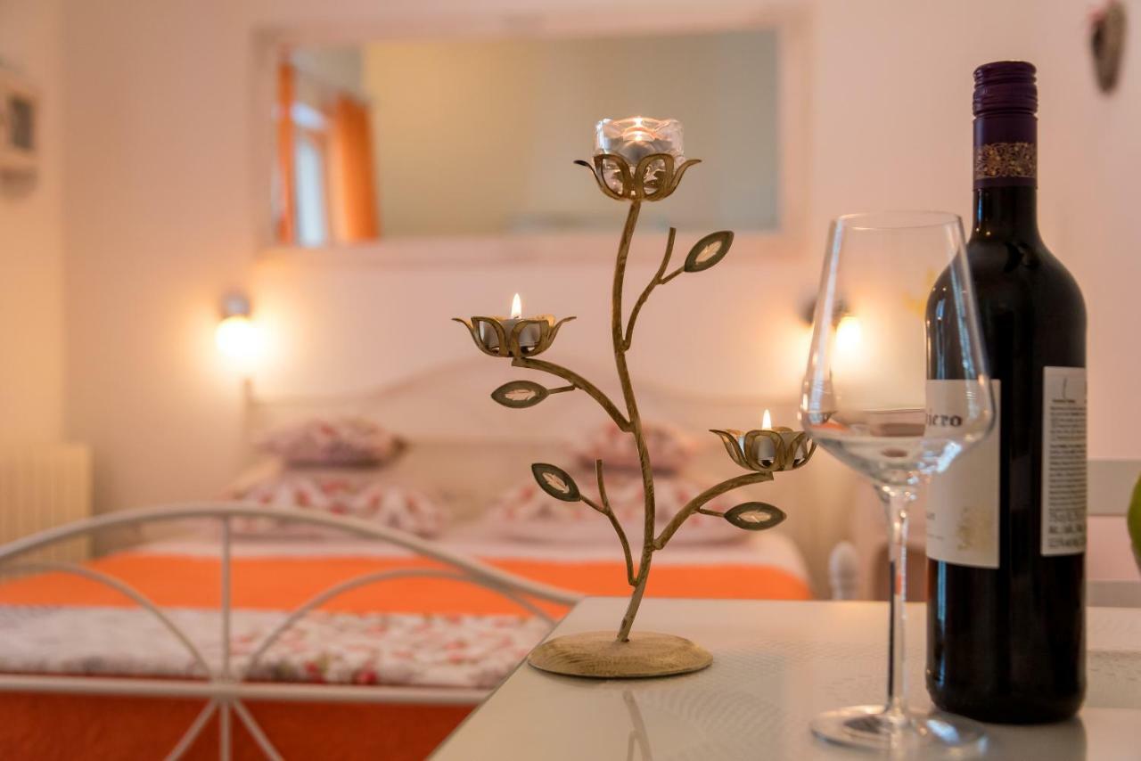Apartments Villa Lilla Baška Voda Екстериор снимка